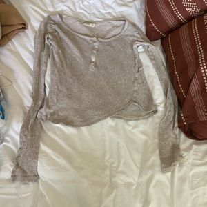 Hollister - Thin Lightweight Knit Henley XS